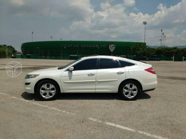 Honda Crosstour -10