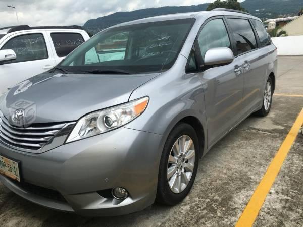 Toyota sienna limited -12