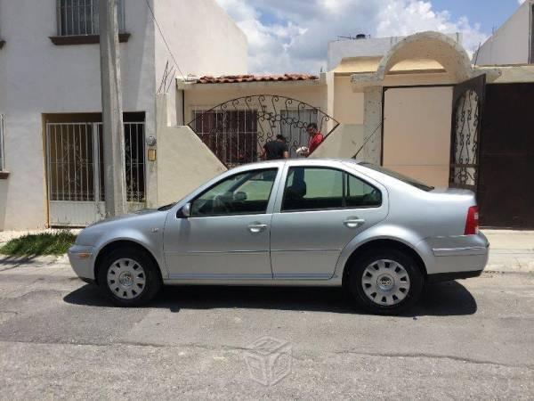 Jetta unico dueño precio negociable -05