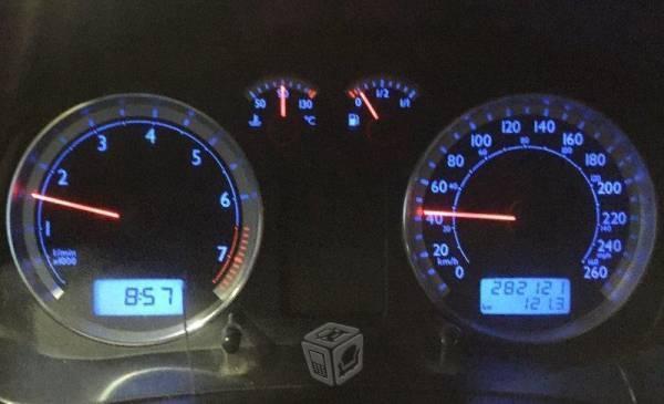 Jetta unico dueño precio negociable -05