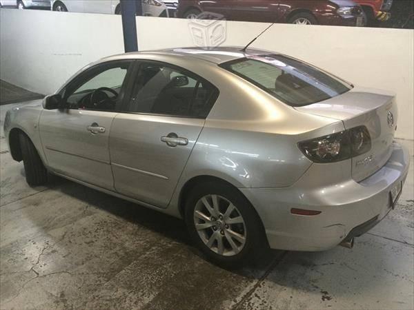 Mazda 3 i touring impecable -08