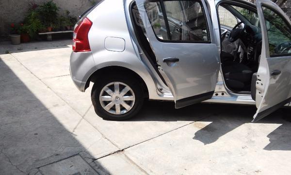 Renault Sandero Expression -12