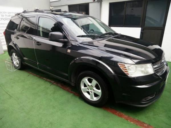 Dodge Journey impecable 4 cil -12