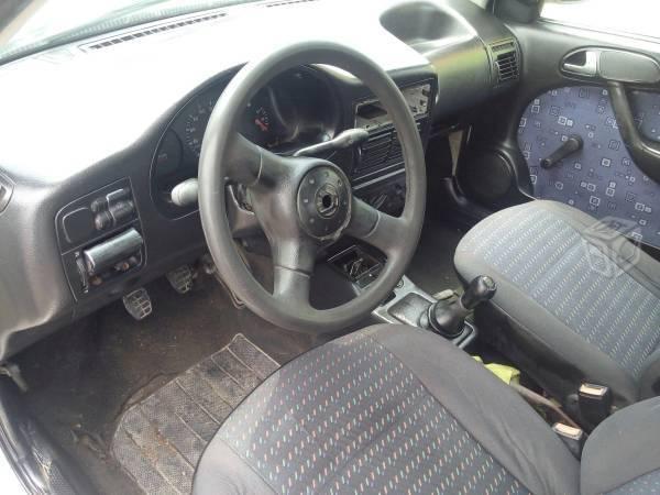 Volkswagen Pointer -05