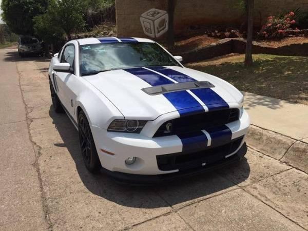 Ford Mustang Shelby Cobra blanco -14