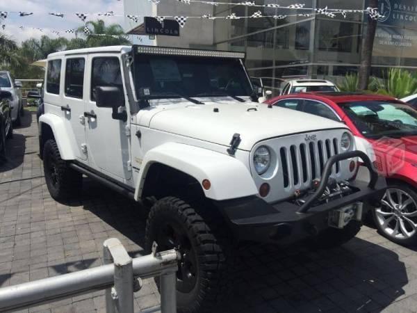 Jeep wrangler unlimited sahara 4wd