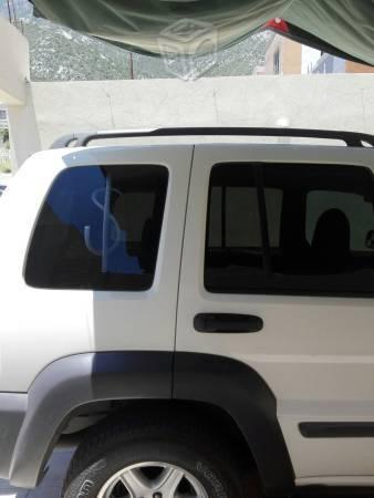 Jeep Liberty sport -03