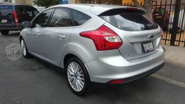 Ford Focus HB SEL Impecable -12