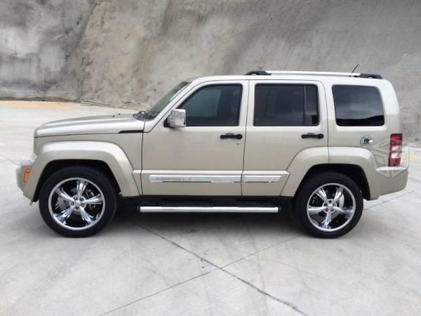 Jeep liberty limited 4x2 base piel -10