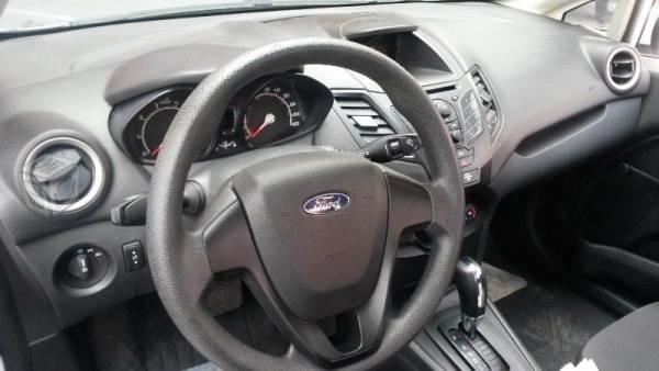 Impecable Ford Fiesta Sedan Automatico -13