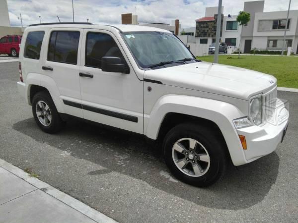 Impecable jeep liberty trail rated -08