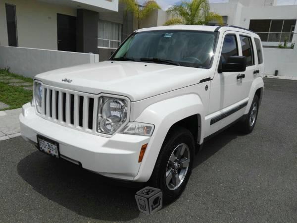 Impecable jeep liberty trail rated -08