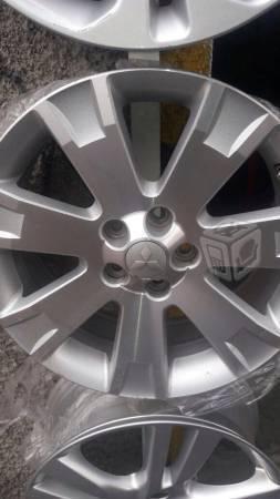 Venta de rines originales Mitsubishi 18