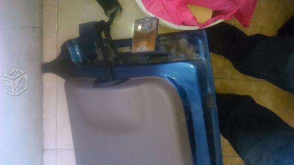 Tapa de cajuela de liberty de plastico