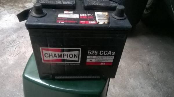 Bateria acumulador marca champion usado en excelen