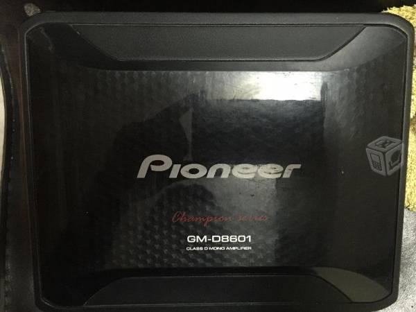 Pioneer amplificador champion series gm-d8601