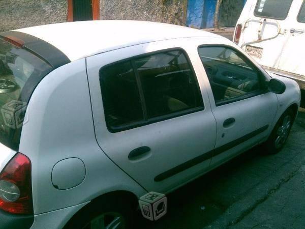 Pongo en venta mi Clio -03