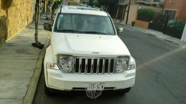 Preciosa Jeep Liberty Limited en venta -10