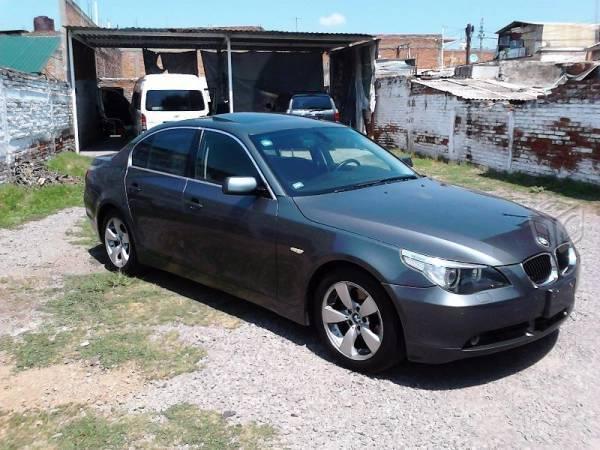 Lujoso BMW 525i Piel Q.C. Excelentes Condiciones -06