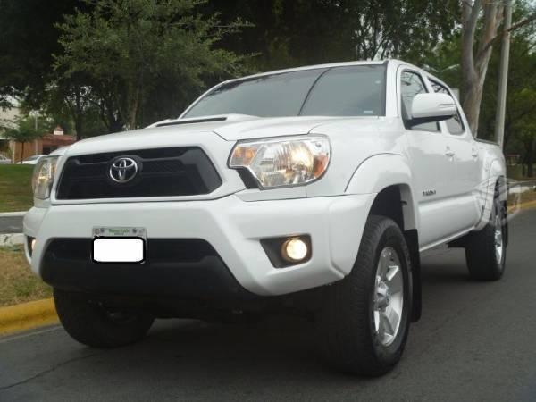 TOYOTA TACOMA Trd Sport automatica impecable -12