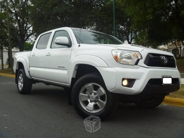 TOYOTA TACOMA Trd Sport automatica impecable -12