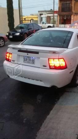 Mustang V8 -01