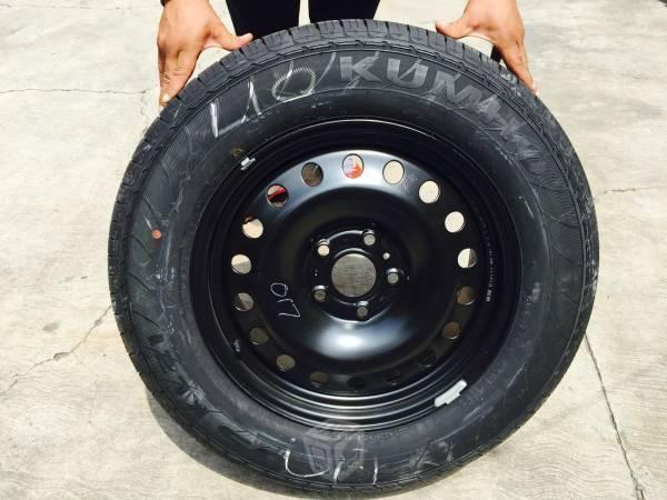 Llanta Kumho nueva 245/65/18