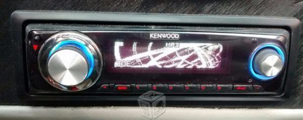 Autoestereo KENWOOD KDC-MP638U USB,graficas,CD,MP3