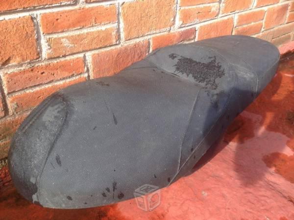 Asiento para motoneta italika