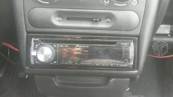 Autostereo PIONEER seminuevo usb,aux,mp3