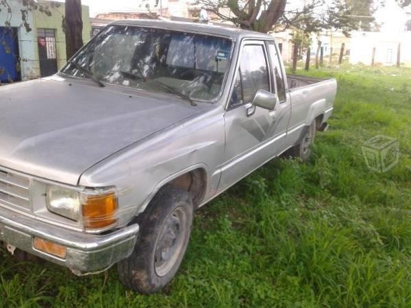 Pick up toyota kingk kab 4 cilindros automatica -88