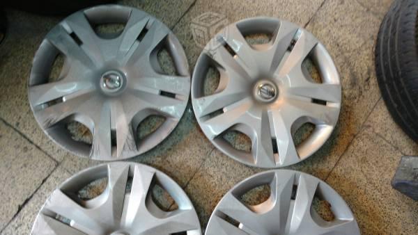 4 tapones Nissan Tiida 