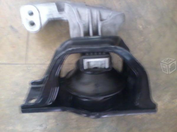 Soporte hidraulico rogue xtrail