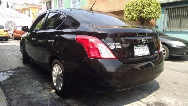 Nissan Versa -12