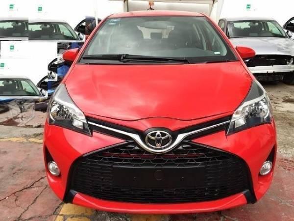 Toyota yaris hatchback 2015 -15