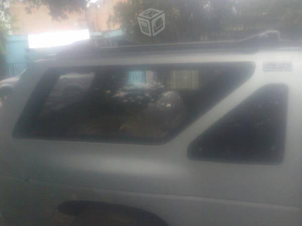 4x4 NISSAN 4 CIL. ESTANDAR PATHFINDER -87