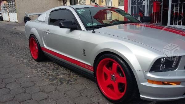 Mustang impecable equipado -05