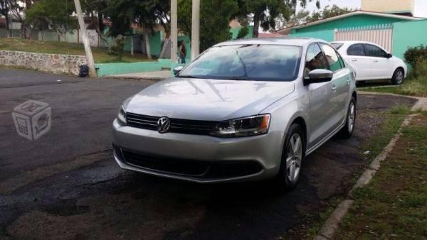 Jetta A6 standar seminuevo -11