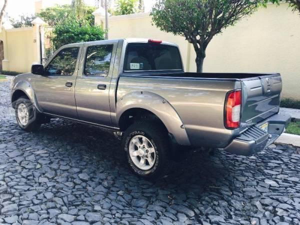 Nissan Frontier 4 cilindros estandar -06