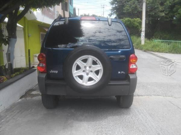 Jeep Modelo: Liberty -04