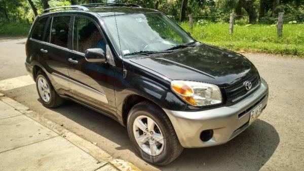 Toyota Rav4 , todo pagado. 4 cil Aut -04