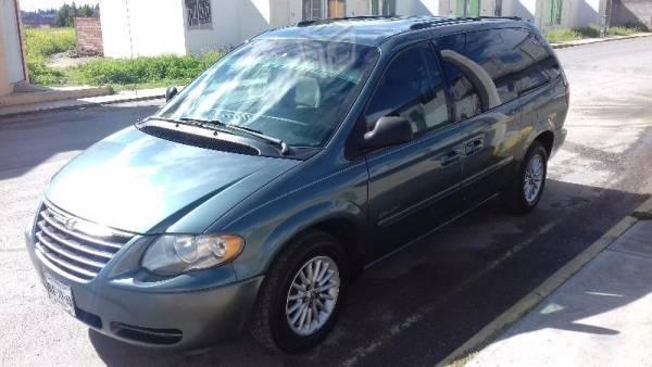 Chrysler Town Country -05