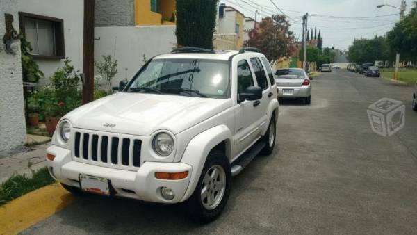 Jeep Liberty 5 puertas 4x2 modelo -04