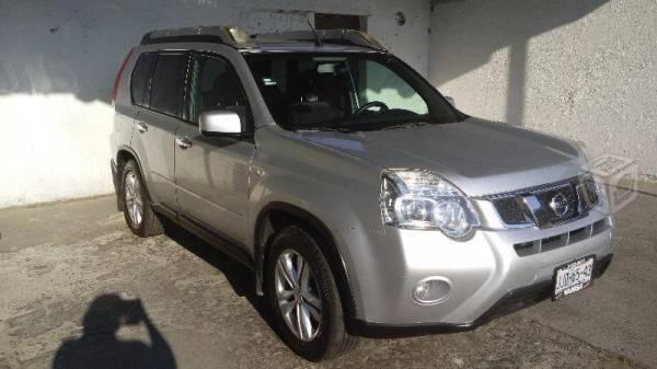 Excelente xtrail slx cvt una dueña -11