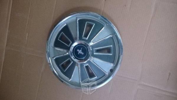 Tapon original Mustang 65 seminuevo