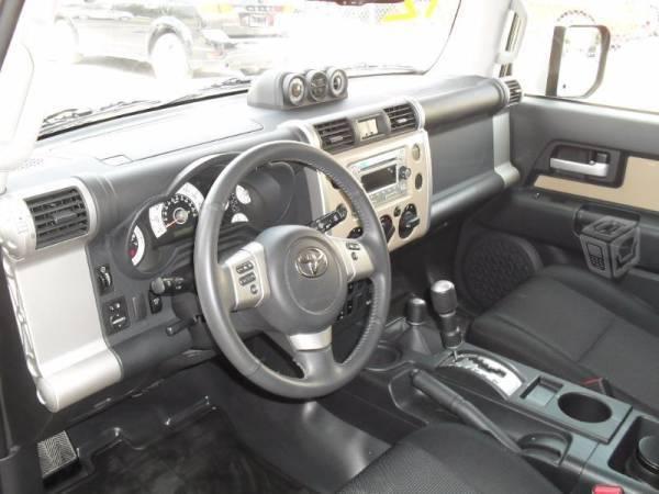 Camioneta Suv Toyota FJ Cruiser Premium 4x4 -12