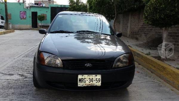 Exelente ford fiesta ikon -02