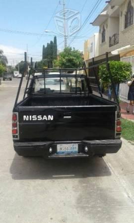 NISSAN pick up -86