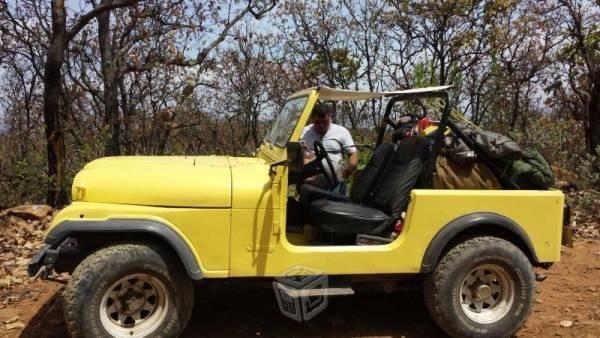 Se vende jeep amarillo -80