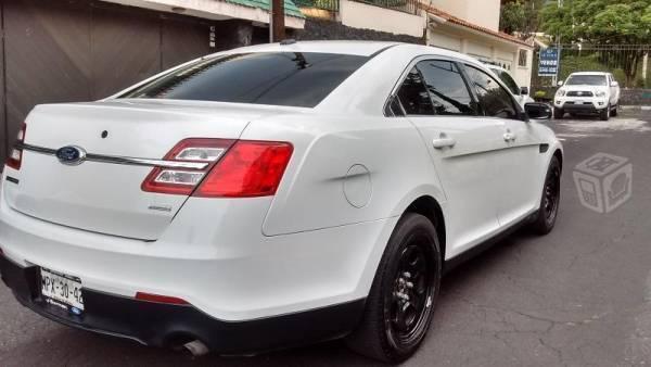 Ford taurus police interceptor -13